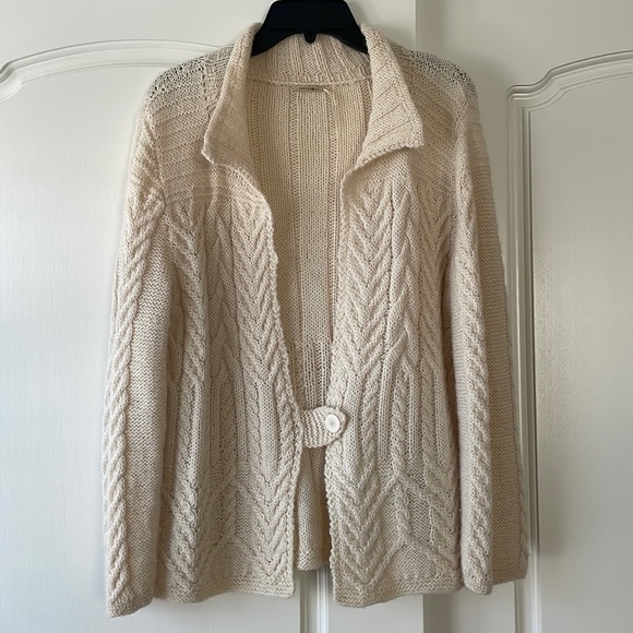 Brand new Max Studio hand knitted cardigan, Size Large. - Picture 1 of 6